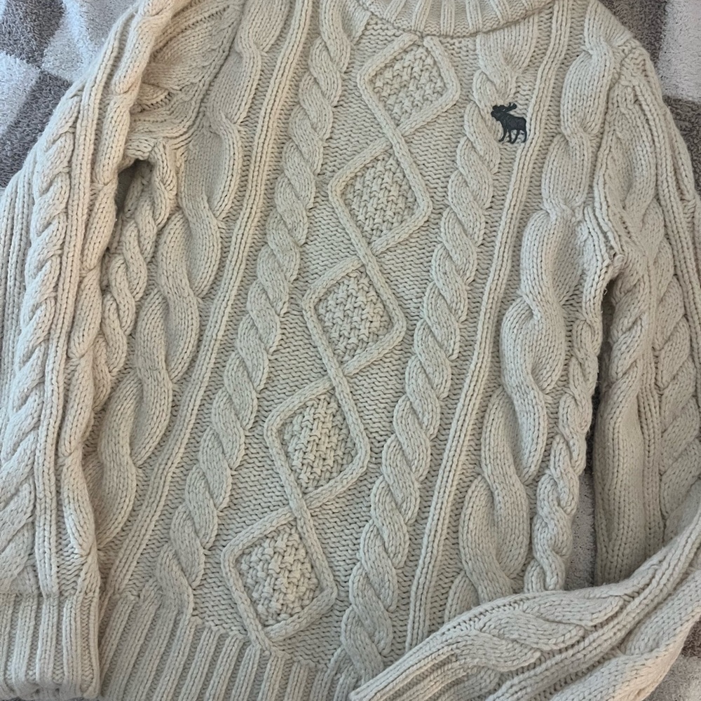 Abercrombie & Fitch Ivory Knit Sweater